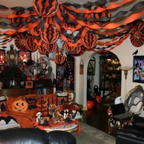 HALLOWEEN DECOR MYSTERY BUNDLE - Picture 2 of 3